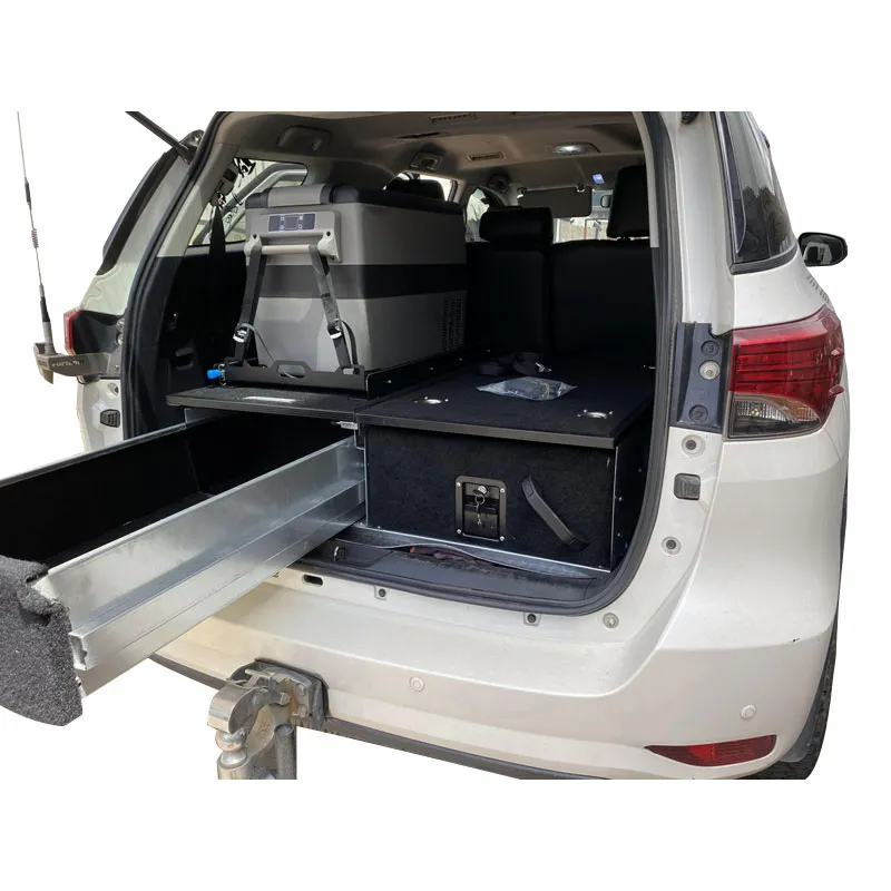 ¿Cuál es el propósito de usar el cajón trasero del automóvil?